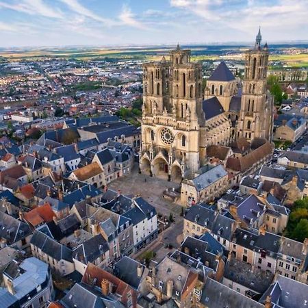 Appartement Confortable Laon Esterno foto