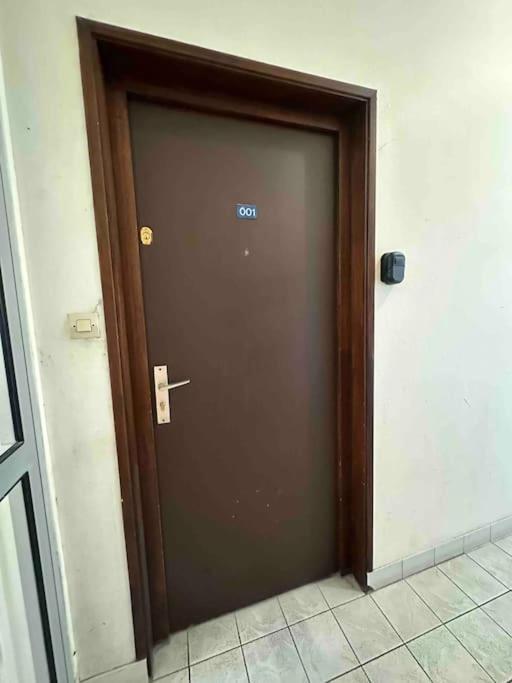 Appartement Confortable Laon Esterno foto