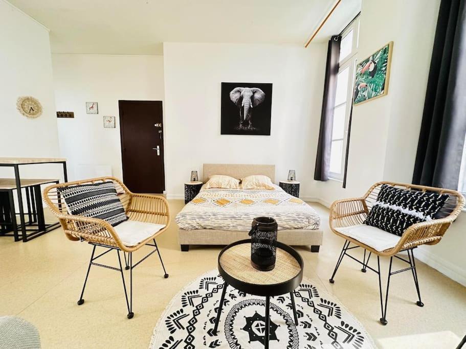 Appartement Confortable Laon Esterno foto