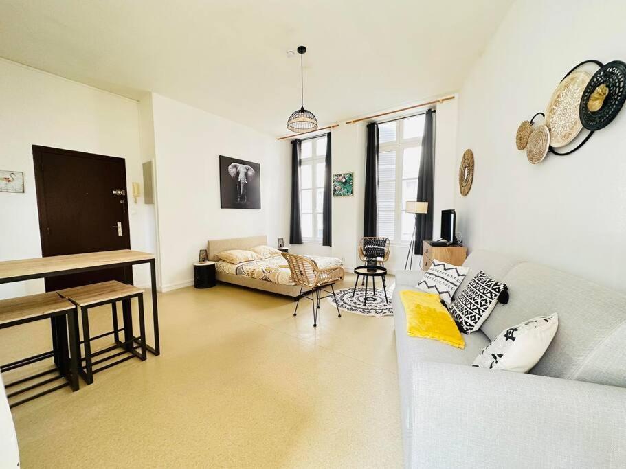 Appartement Confortable Laon Esterno foto